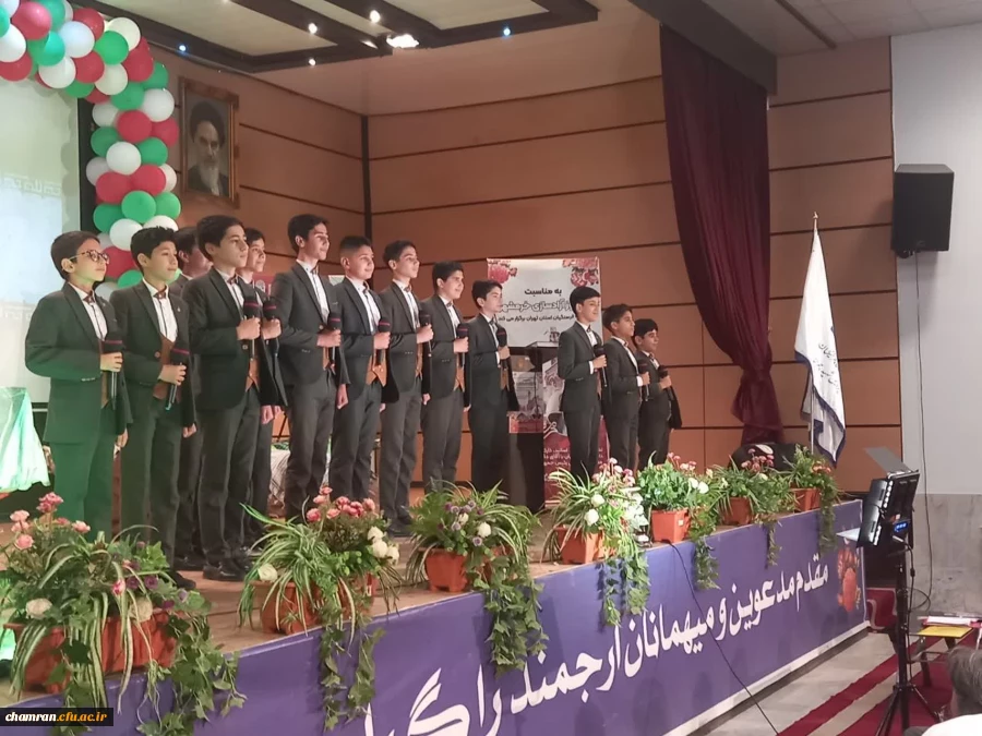 نشست صمیمی استادان، کارکنان و دانشجومعلمان دانشگاه فرهنگیان با آقای دکتر سید محمد حسینی معاونت پارلمانی ریاست جمهور 8