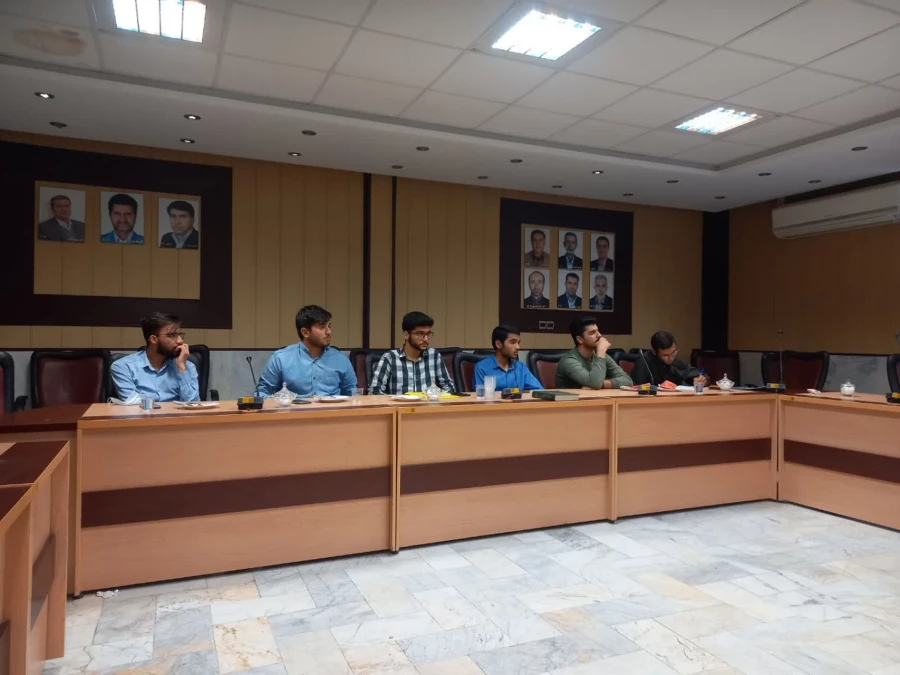 سومین نشست شورای اقامه نماز در پردیس شهید چمران
 2