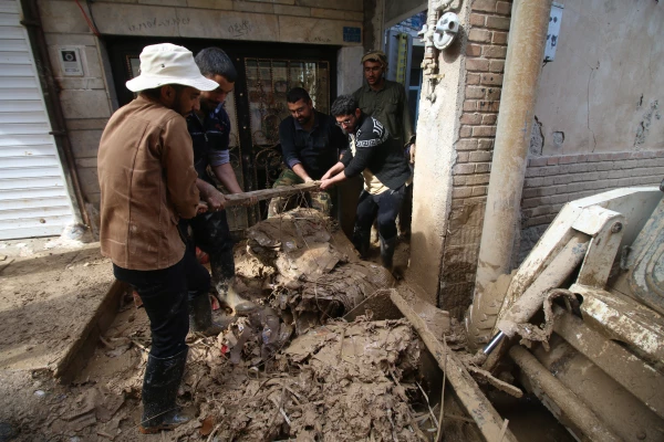 اردوی جهادی دانشجویان پردیس شهید چمران و مراکز تابعه برای کمک به مناطق سیل زده 7