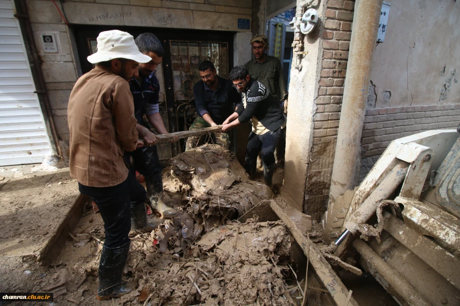 اردوی جهادی دانشجویان پردیس شهید چمران و مراکز تابعه برای کمک به مناطق سیل زده 7