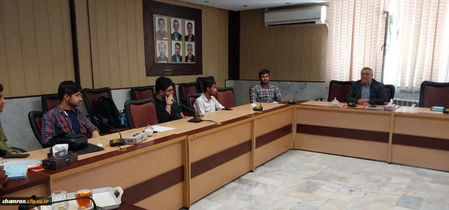 نشست هم اندیشی درباره اطلاع رسانی در پردیس شهید چمران 2