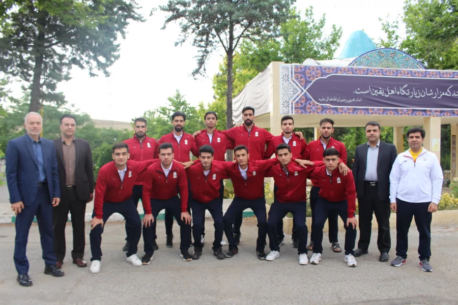 اعزام تیم فوتسال پردیس شهید چمران برای شرکت در مسابقات کشوری 4