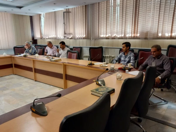 نشست هماهنگی برای برگزاری امتحانات پایان نیمسال تحصیلی 5