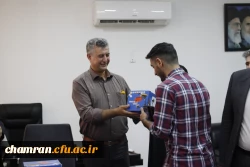 مراسم اهدای جوایز به برگزیدگان مسابقات خوابگاهی
 10