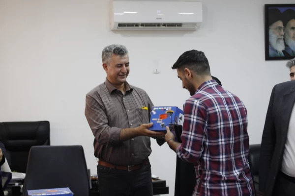 مراسم اهدای جوایز به برگزیدگان مسابقات خوابگاهی
 10