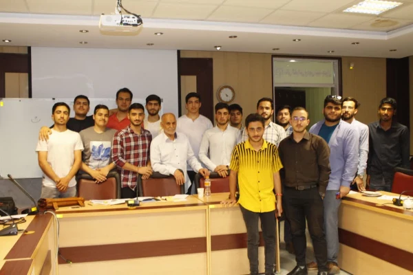 برگزاری کارگاه شیوه های نوین آموزش دینی به دانش آموزان
 6