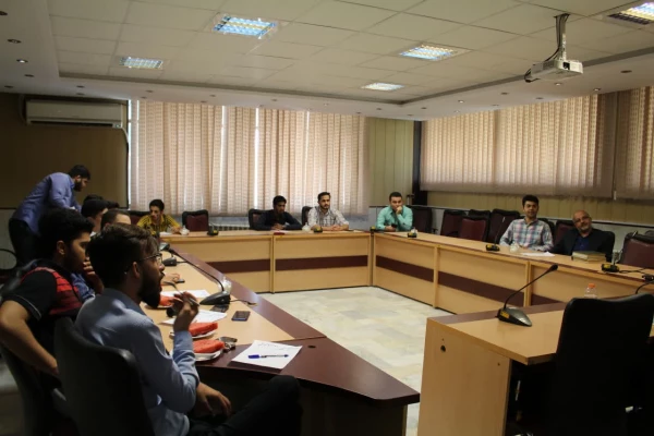 برگزاری کارگاه شیوه های نوین آموزش دینی به دانش آموزان
 7