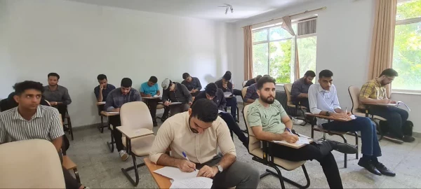 پایان امتحانات نیمسال دوم تحصیلی ۱۴۰۲–۱۴۰۱
 6