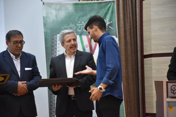 کسب رتبه دوم کشوری در جشنواره تدریس برتر توسط آقای امیرمهدی رغبتی 5