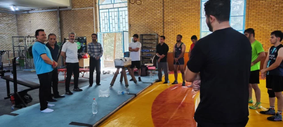 نشست توجیهی و تمرین تیم انتخابی کشتی 4