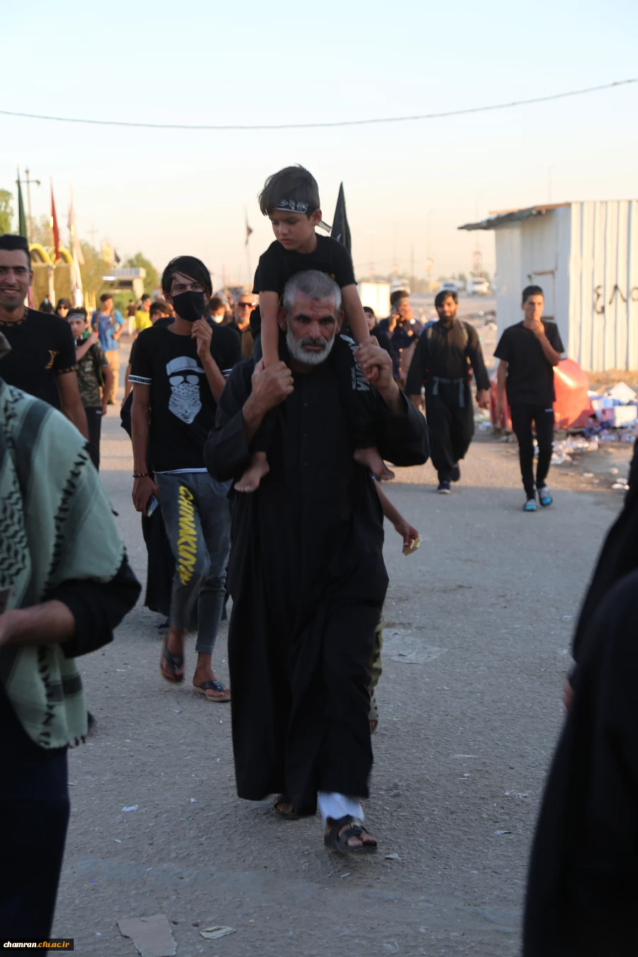 راهیان حسینی در مسیر اربعین حسینی
 2