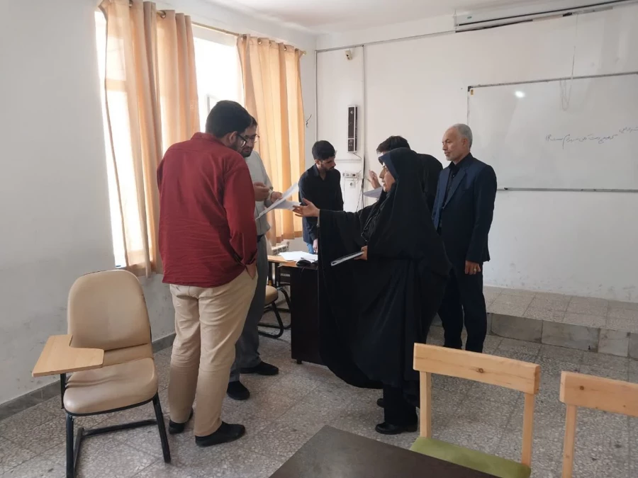 بازدید از روند ارزیابی داوطلبان چند برابر ظرفیت در پردیس شهید چمران 7