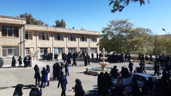 بهسازی آموزگاران دبستان های منطقه ۴ تهران در پردیس شهید چمران 9