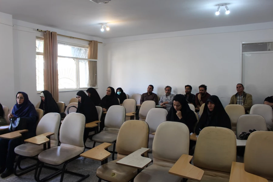 روز چهارم دوره بهسازی آموزگاران دبستان های منطقه ۴ تهران در پردیس شهید چمران 7