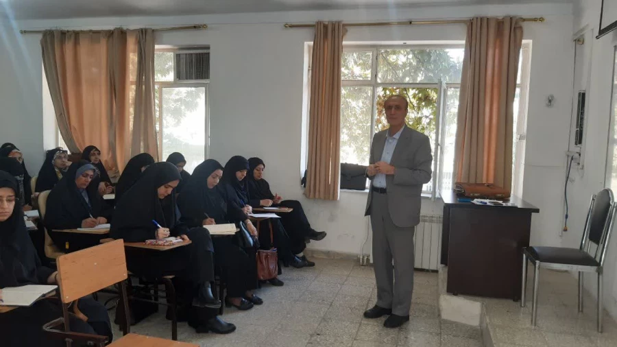 آغاز کلاس های مهارت آموزان دوره معلمی ورودی ۱۴۰۲ در پردیس شهید چمران
 2