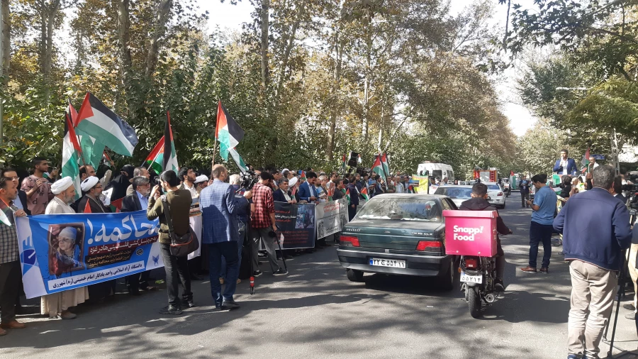 حضور استادان پردیس شهید چمران در تجمع حمایت از فلسطین 3