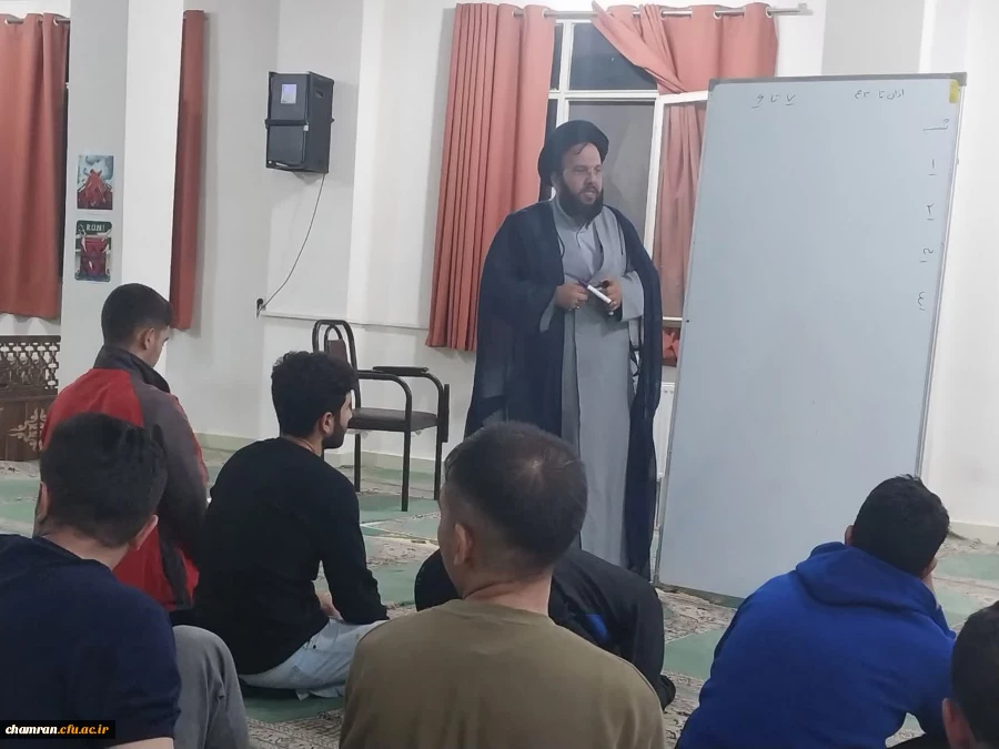 مراسم دعای توسل در نمازخانه پردیس شهید چمران 3