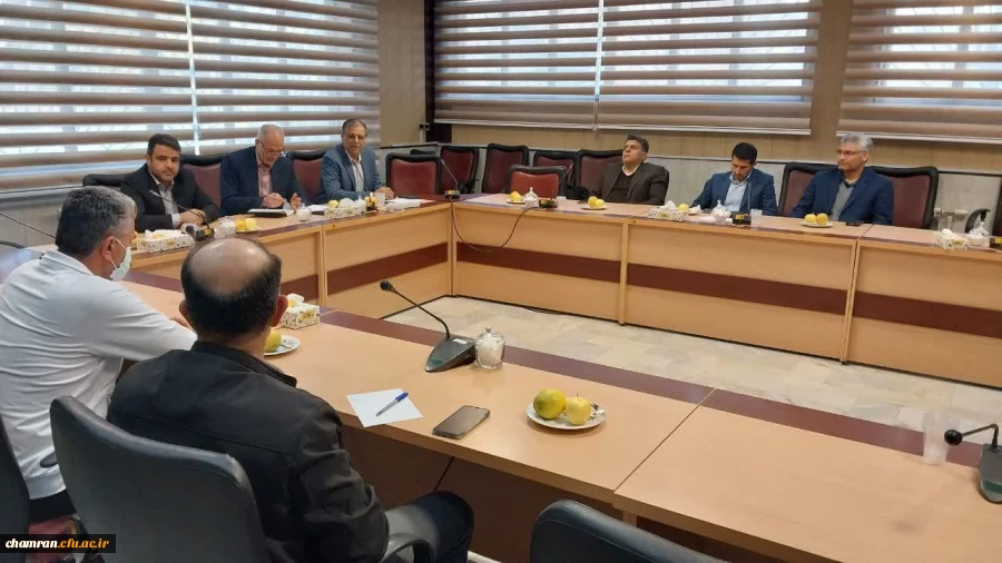 نشست اعضای گروه تربیت بدنی با دکتر اسماعیل اولی 2