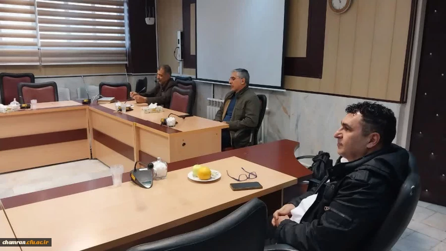 نشست اعضای گروه تربیت بدنی با دکتر اسماعیل اولی 4