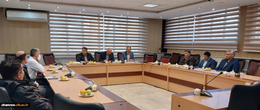 نشست اعضای گروه تربیت بدنی با دکتر اسماعیل اولی 2