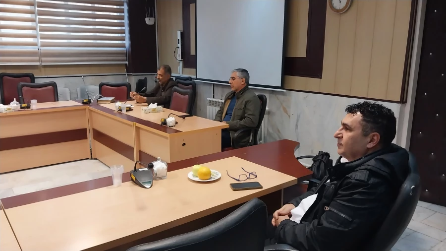 نشست اعضای گروه تربیت بدنی با دکتر اسماعیل اولی 6