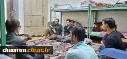 حضور دکتر فرهادیان در سرای دانشجویی و مشاوره به دانشجویان 4