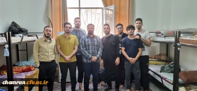 نشست صمیمانه با حضور دکتر آقازیارتی در سرای دانشجویی