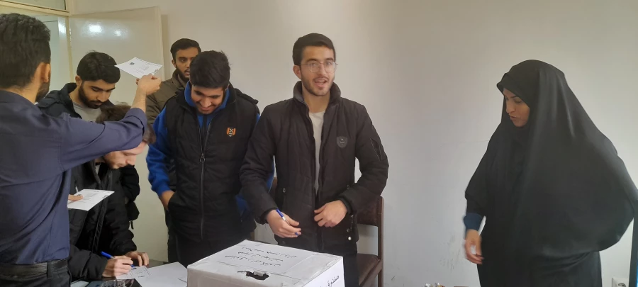 آغاز انتخابات کانون همیاران سلامت پردیس شهید چمران 7