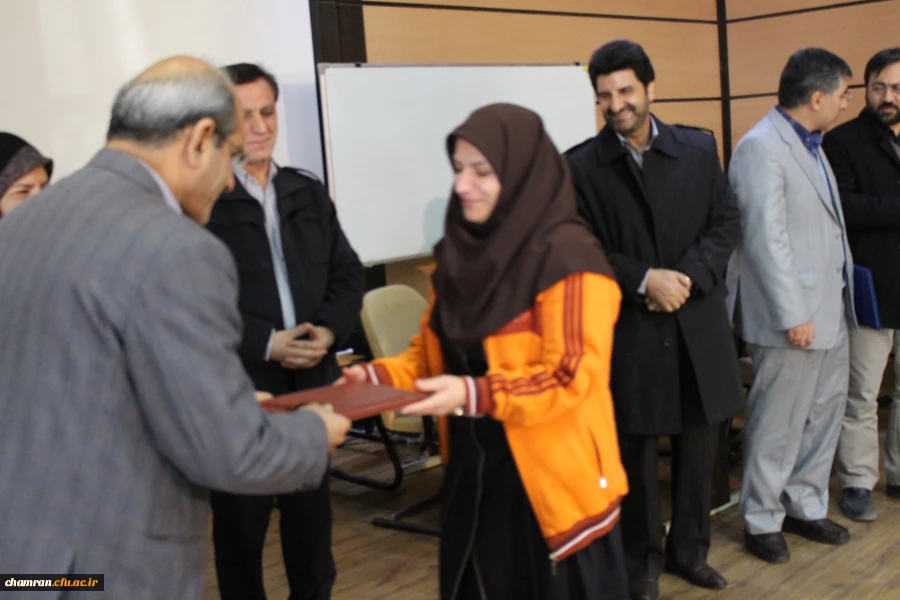 جشنواره استانی تدریس برتر در دو حوزه آموزش ریاضی و علوم تجربی 38