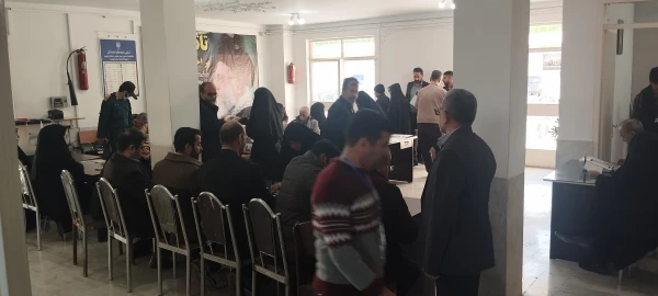 رای گیری انتخابات مجلس شورای اسلامی و مجلس خبرگان رهبری در پردیس شهید چمران 2