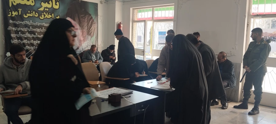 رای گیری انتخابات مجلس شورای اسلامی و مجلس خبرگان رهبری در پردیس شهید چمران 5