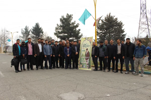 کاشت نهال به مناسبت روز درختکاری
 3