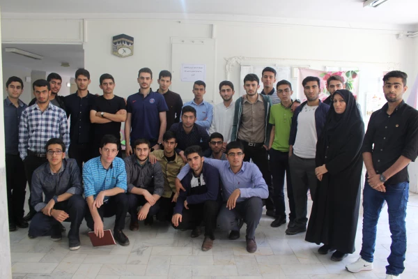 نمایشگاه آثار کمک آموزشی دانشجویان رشته کودکان استثنایی به مناسبت هفته آموزش 2