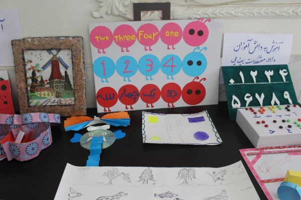 نمایشگاه آثار کمک آموزشی دانشجویان رشته کودکان استثنایی به مناسبت هفته آموزش 3