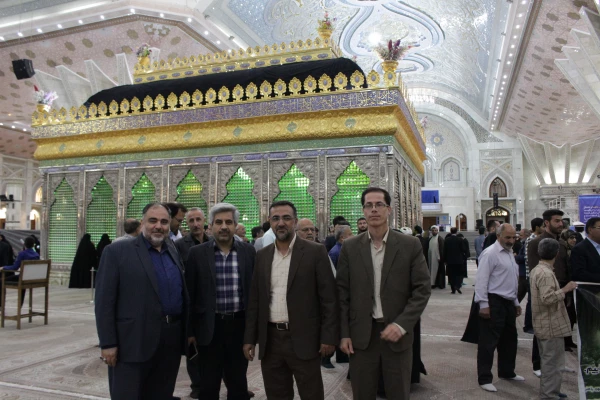 تجدید پیمان همکاران پردیس شهید چمران با آرمان های حضرت امام خمینی 11