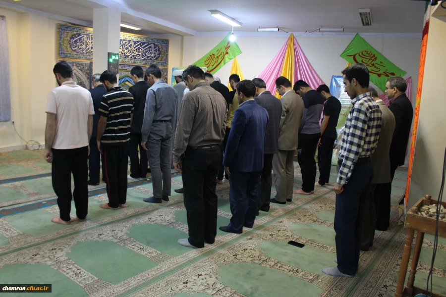 نشست صمیمی دانشجویان و همکاران پردیس شهید چمران در سرای دانشجویی 3