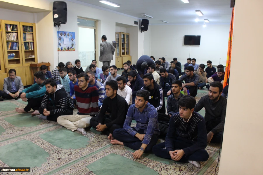 نشست صمیمی دانشجویان و همکاران پردیس شهید چمران در سرای دانشجویی 8