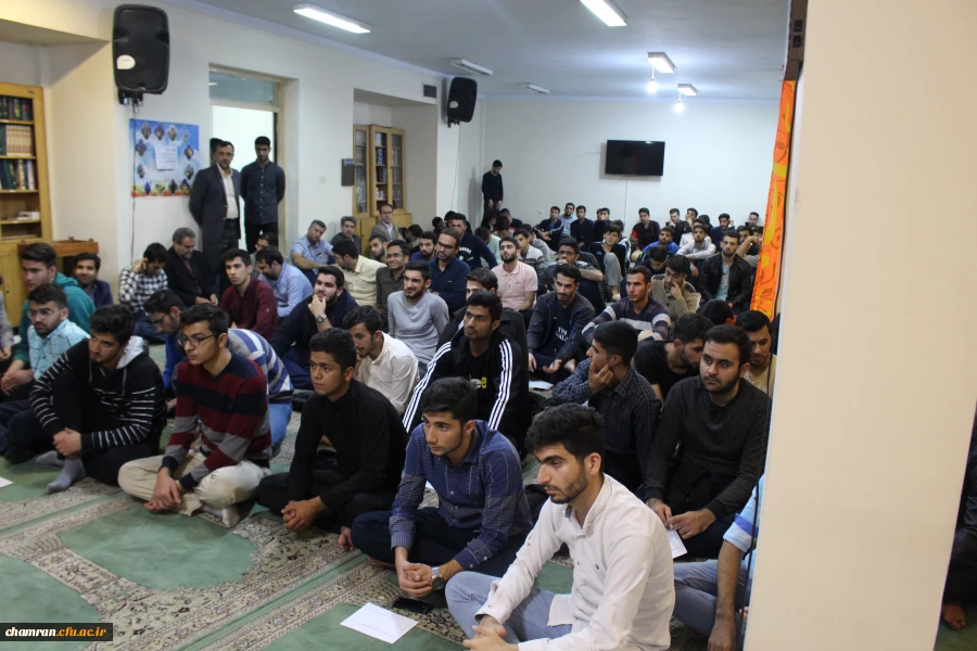 نشست صمیمی دانشجویان و همکاران پردیس شهید چمران در سرای دانشجویی 14