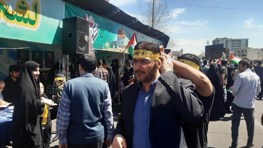 حضور اعضای پردیس شهید چمران در راهپیمایی روز قدس
 6