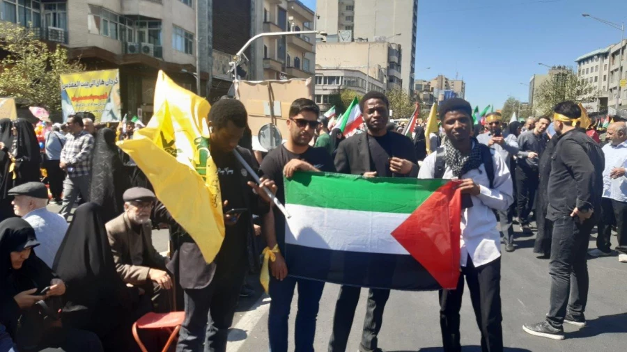 حضور اعضای پردیس شهید چمران در راهپیمایی روز قدس
 8