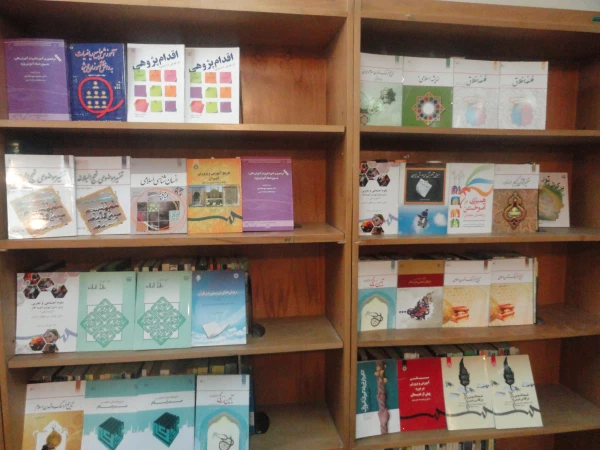 تصاویری از کتابخانه پردیس شهید چمران 2