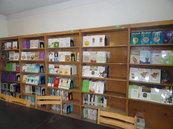 تصاویری از کتابخانه پردیس شهید چمران 7