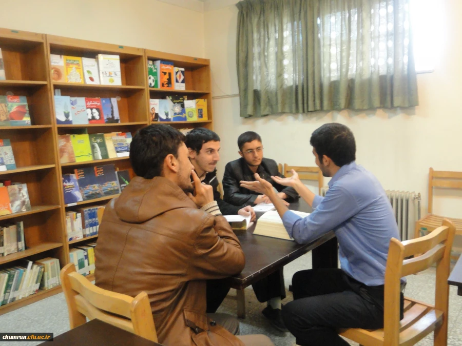 تصاویری از کتابخانه پردیس شهید چمران 10