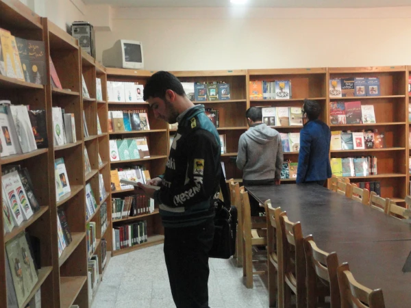تصاویری از کتابخانه پردیس شهید چمران 20