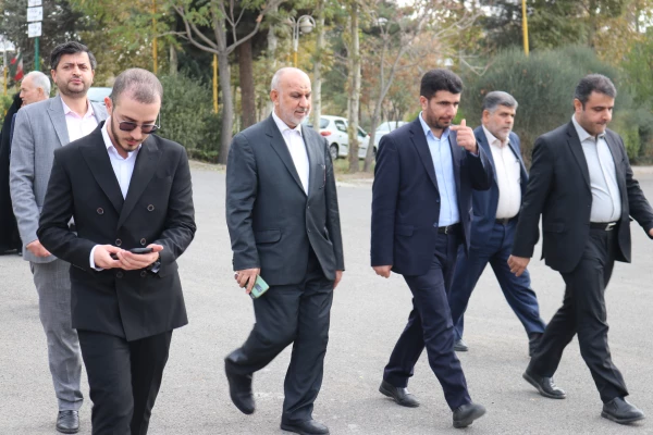 افتتاح زمین چمن مصنوعی و تجلیل از مدال آوران دانشجومعلم استان تهران در المپیادهای ورزشی - ۳ آبان ۱۴۰۲ 4