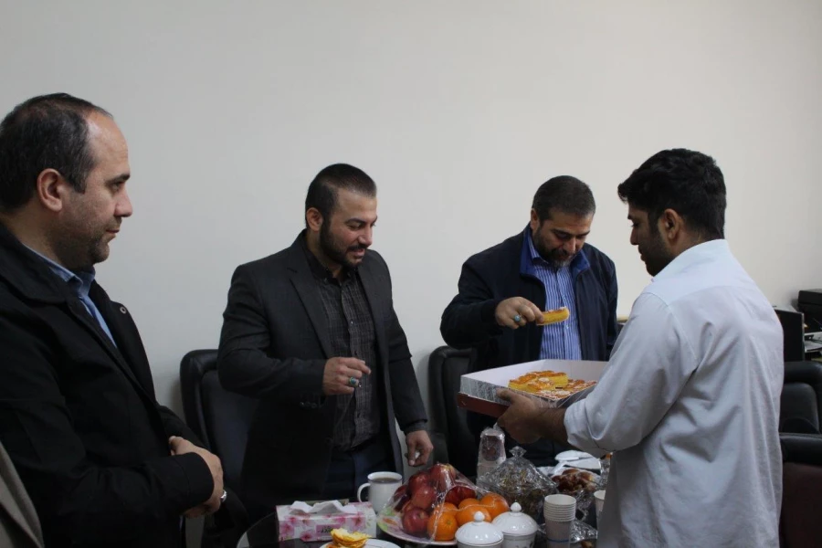 پخش شیرینی و ابراز حمایت از حمله موشکی به رژیم صهیونیستی  4