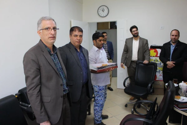 پخش شیرینی و ابراز حمایت از حمله موشکی به رژیم صهیونیستی  5