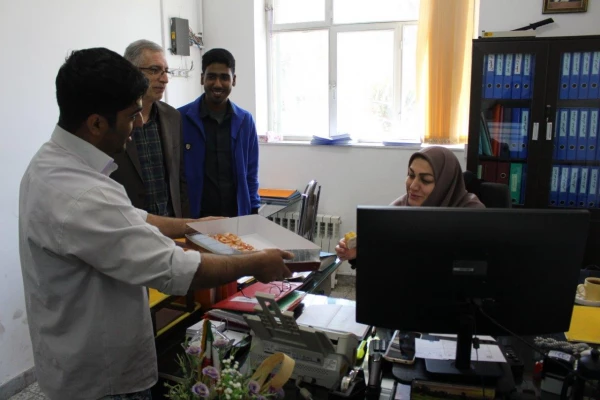 پخش شیرینی و ابراز حمایت از حمله موشکی به رژیم صهیونیستی  9