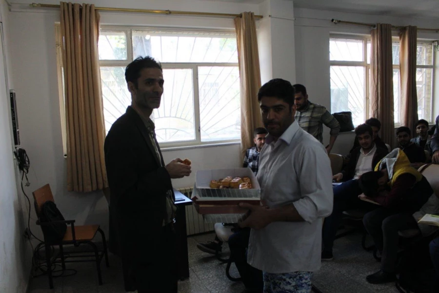 پخش شیرینی و ابراز حمایت از حمله موشکی به رژیم صهیونیستی  11