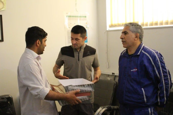 پخش شیرینی و ابراز حمایت از حمله موشکی به رژیم صهیونیستی  18